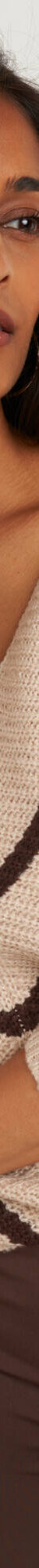 Gestreepte trui met V-hals - mohairtouch (beige / chocolade) Gestreepte trui met V-hals - mohairtouch (beige / chocolade)